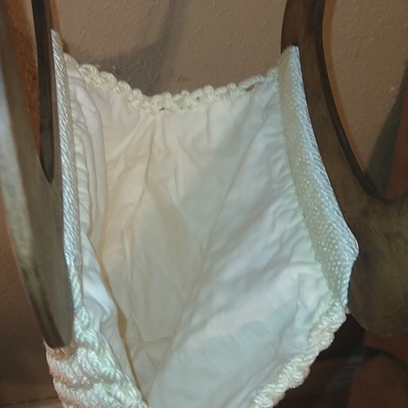 Vintage 1970's Crocheted Handbag - Picture 4 of 5